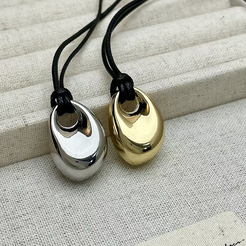 Korean Black Skin Rope Silver  - Mens Fashion Trend 2026 reseña y precio
