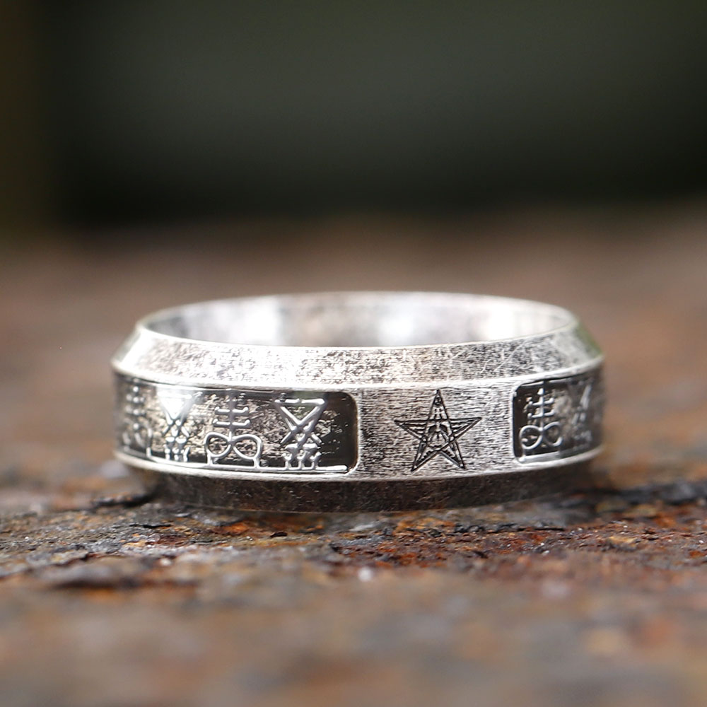 2024 New Vintage Ring Lucifer  - Men'S Fashion Guide reseña y precio