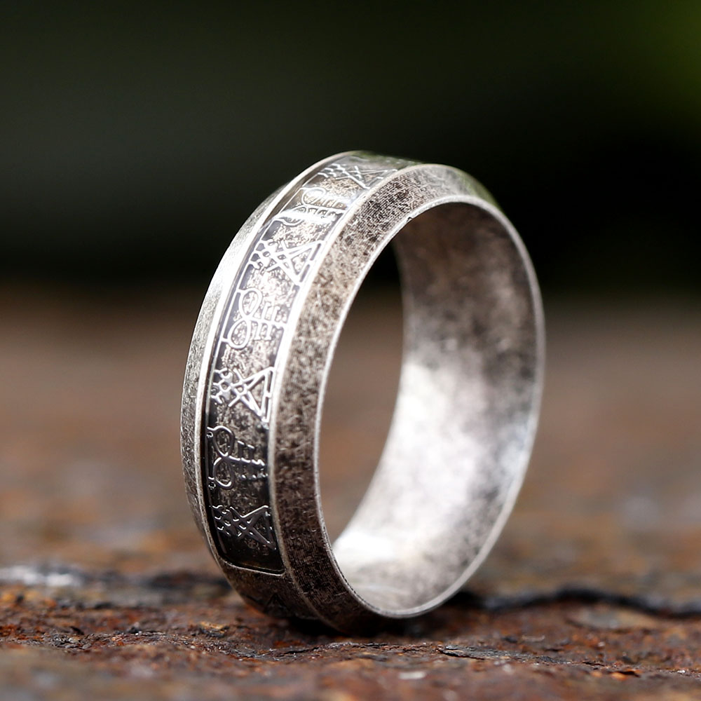 2024 New Vintage Ring Lucifer  - Men'S Fashion Guide reseña y precio